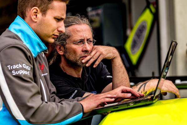 Nürburgring / Boxengasse / Analyse