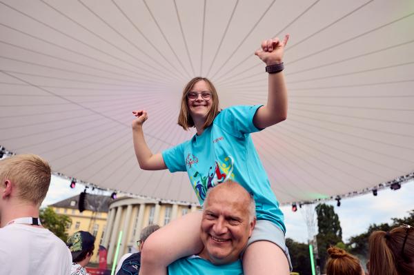 Ausgelassene Stimmung auf der Athleten-Disco.